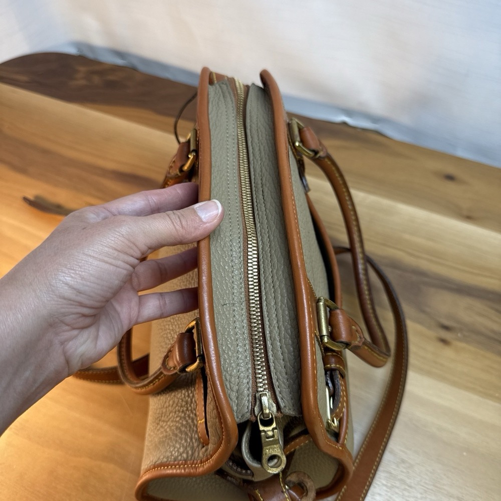 Vintage DOONEY AND BOURKE Khaki Brown Leather Buckle 2 Way Satchel Crossbody Bag - Picture 10 of 16
